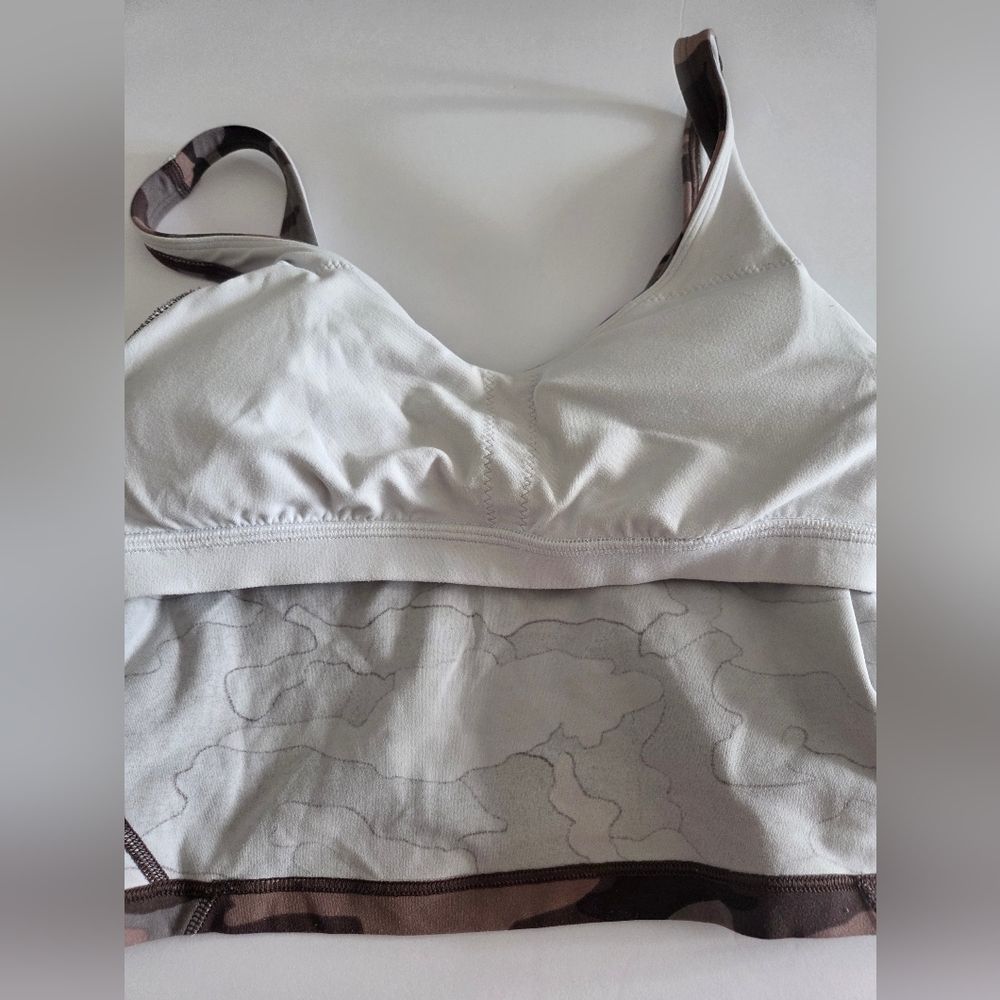 Lululemon Athletica Camo Print Women's Cropped Top With Bra Sz.4 - Picture 3 of 5